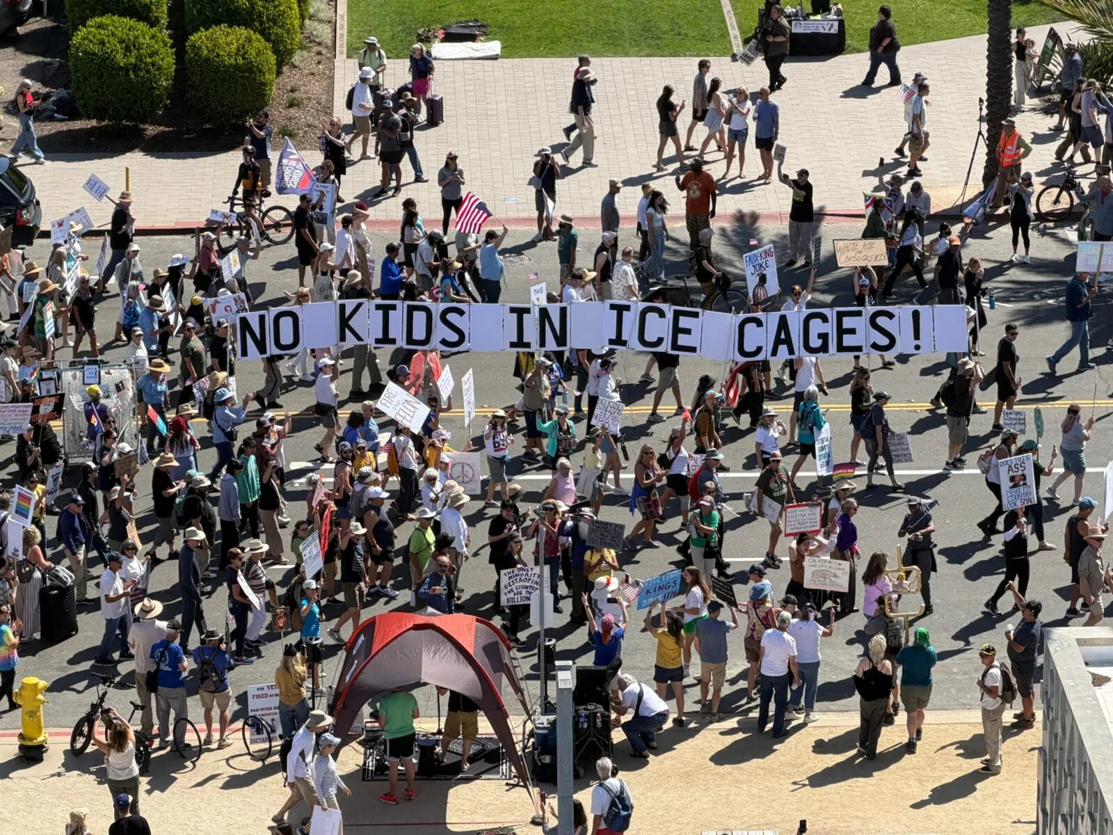 Massive â€œNo Kingsâ€ Protests Hit San Diego as Roads Close and Cruise Operations Disrupted