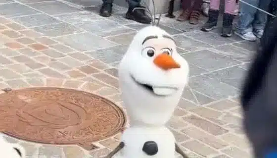 Olafâ€™s Frozen Fun Turns Nightmare as Disneyland Paris Animatronic Collapses on Day One