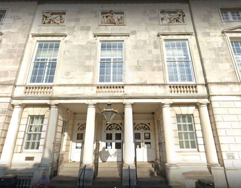 Ex-Assistant Headteacher Admits Sexual Communication Offence