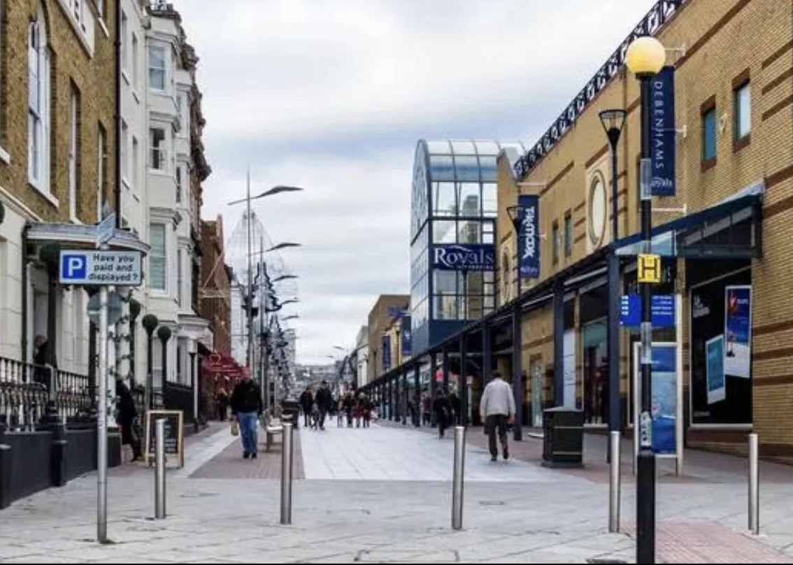 15-Year-Old Charged After Knife Fight Injuries in Southend High Street Brawl