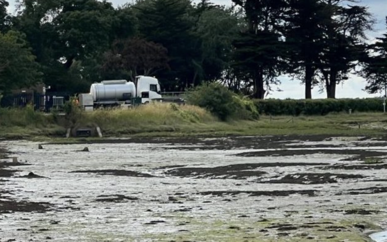 Wastewater Pump Failure Triggers Pollution Alert at Totland Beach