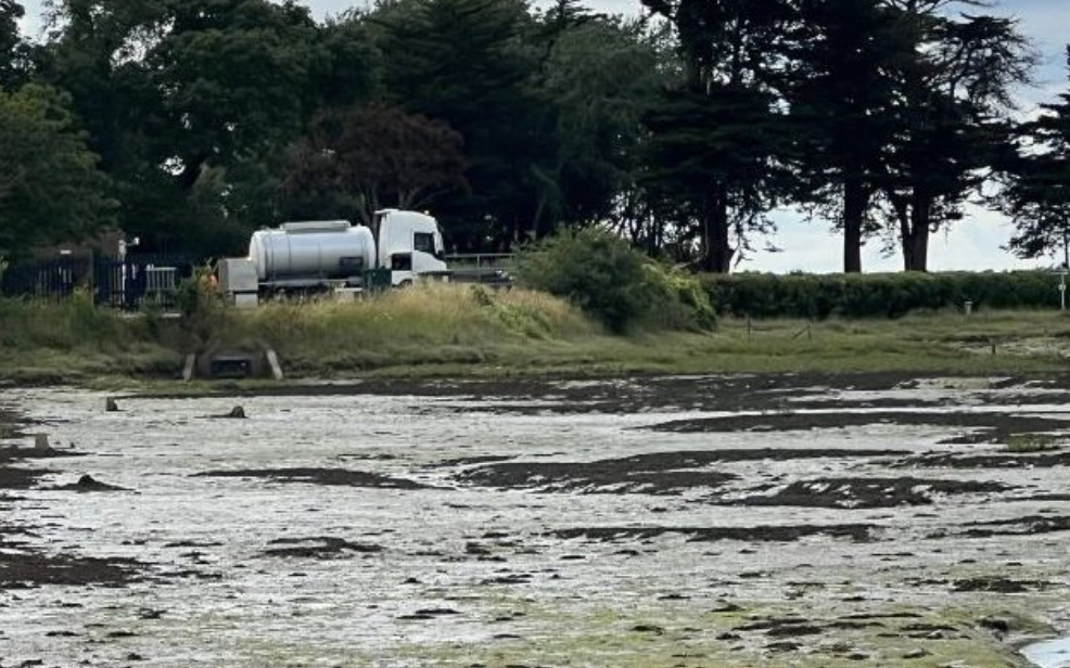 Wastewater Pump Failure Triggers Pollution Alert at Totland Beach
