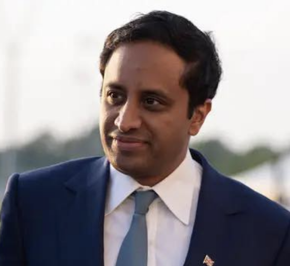 Reform UK Clash Erupts Over Social Housing Deportation Policy