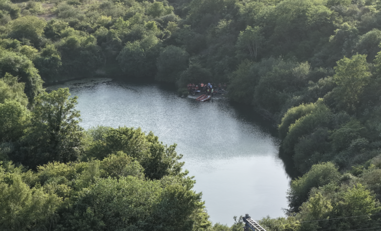 Large-Scale Search Launched After Well-Known Boxer Goes Missing in Water Near Northfleet