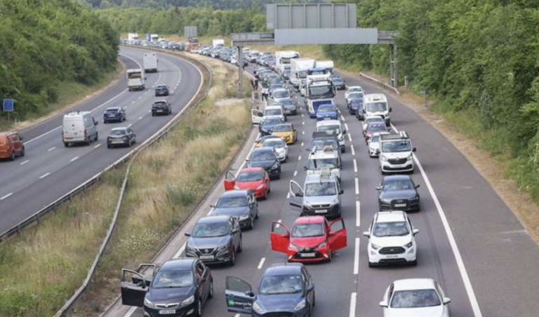 Lorry Collision on M25 Results in Diesel Spill and Extended Delays