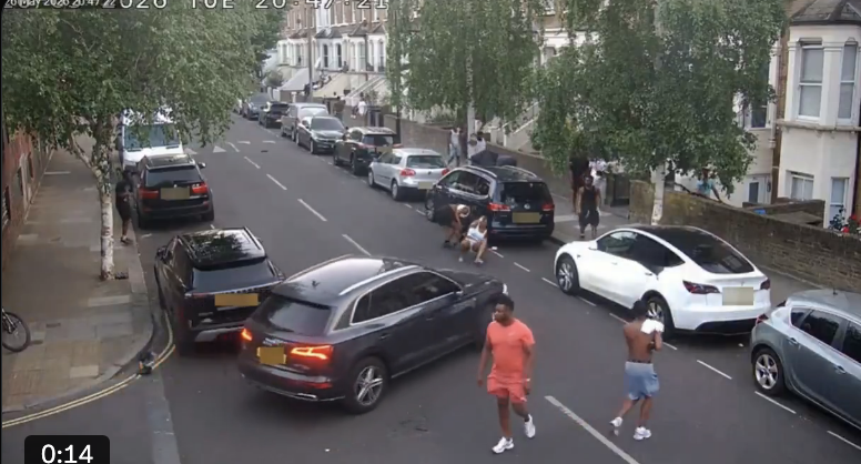 Man Fatally Stabbed in Broad Daylight – Police Seek Witnesses