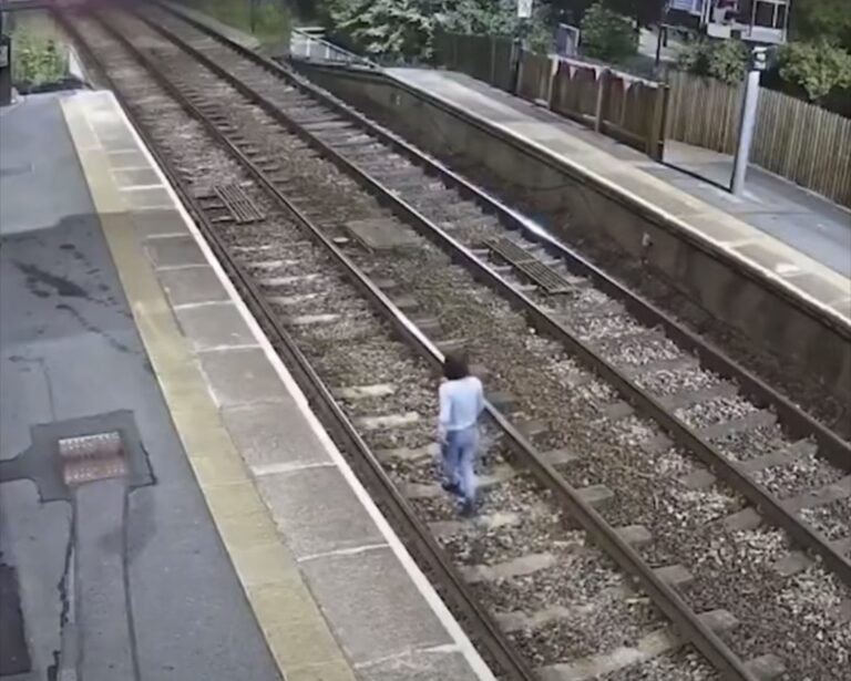 Network Rail Issues Urgent Warning on Fatal Risks at Level Crossings