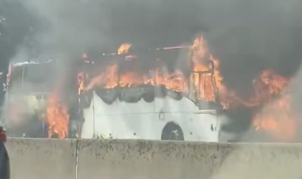 Coach Fire on M25 Sparks 12-Mile Traffic Delays
