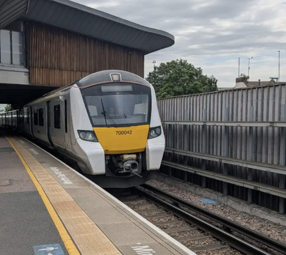 Person Hit by Train Sparks Major Delays on Southeastern and Thameslink Lines