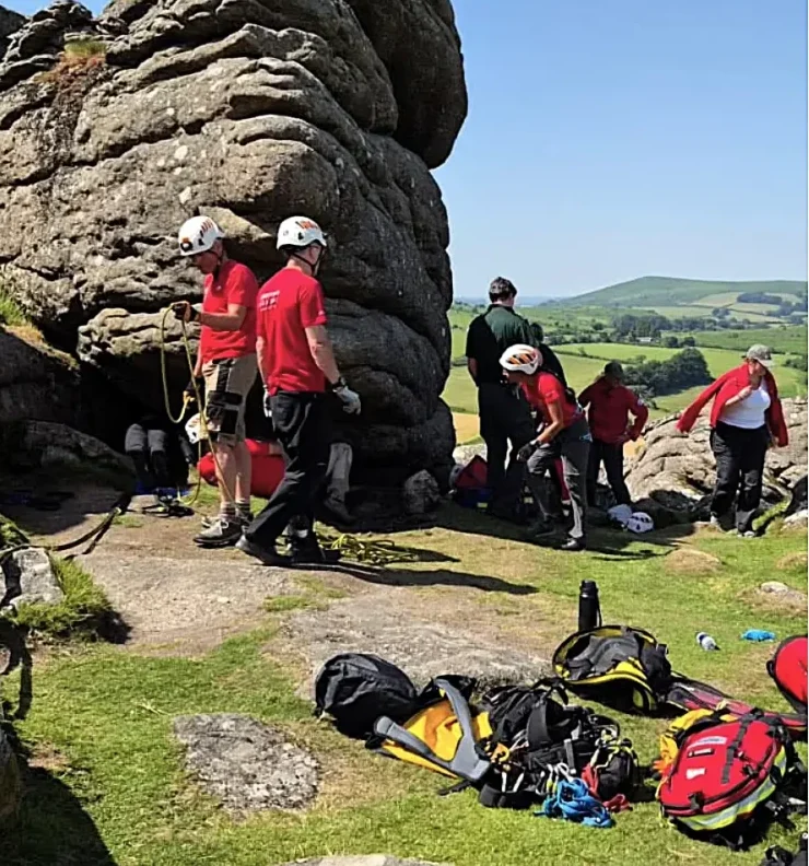10-Year-Old Girl Rescued After Three-Hour Dartmoor Rock Incident Using Fairy Liquid