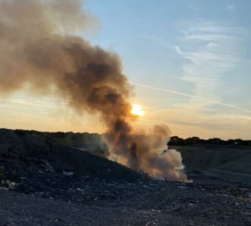 Fire Crews Continue Battling Large Open Fires at Shawell Quarry and Garendon Park