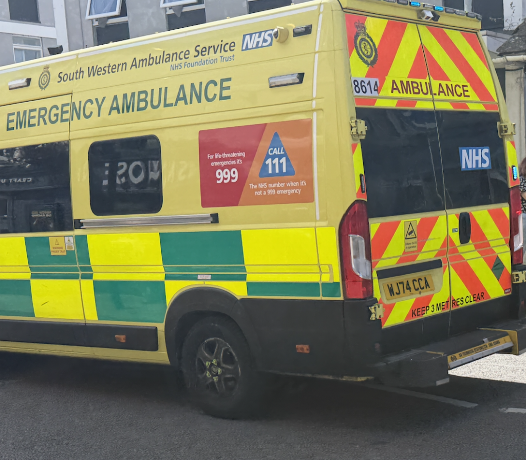 Man in His 20s Stabbed in Swindon as Police Launch Attempted Murder Investigation