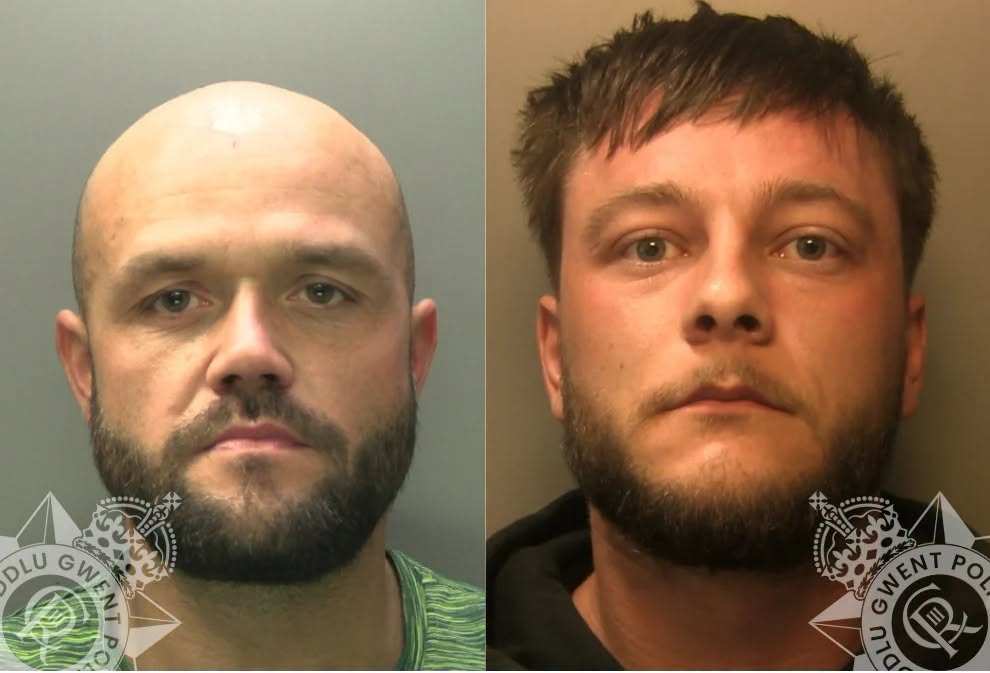 Two men jailed after police patrol uncovers cocaine, cash and drug dealing messages