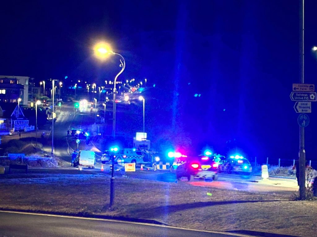 A259 closed in both directions after late-night crash near Saltdean Lido