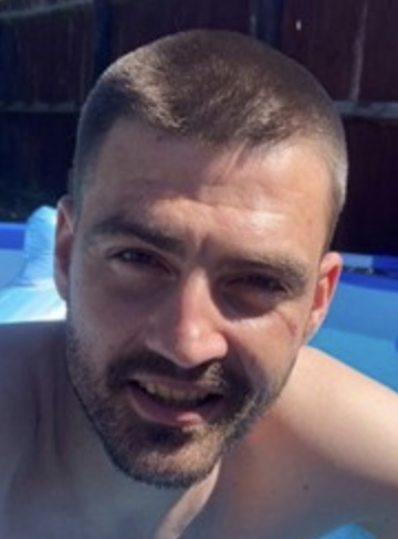 Urgent search for missing Hythe man Scott Hall as police grow concerned for his welfare
