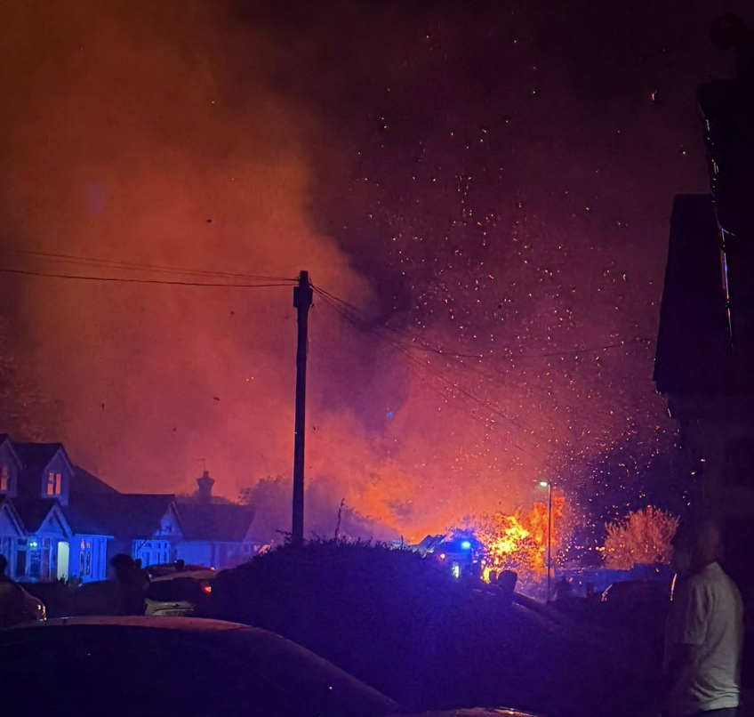 Large field fire in Grays as residents warned to keep windows and doors shut