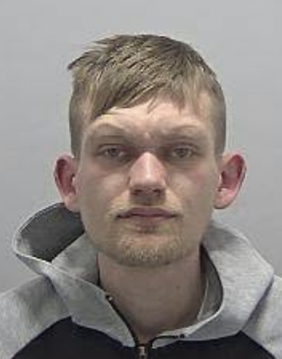 Abuser jailed after attacking former partner and repeatedly breaching restraining order