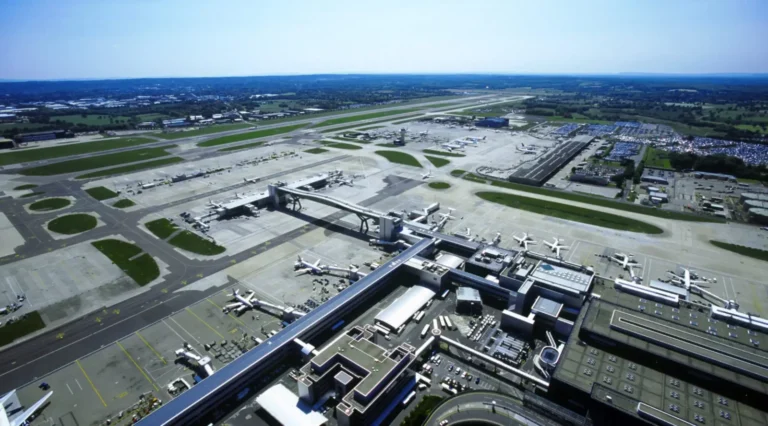 More than 1,000 UK flights cancelled after air traffic control system failure sparks airport chaos