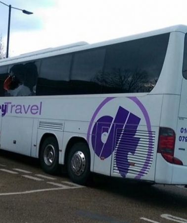 Coach Crashes Into Traffic Lights In Sandown  To Avoid Cyclist