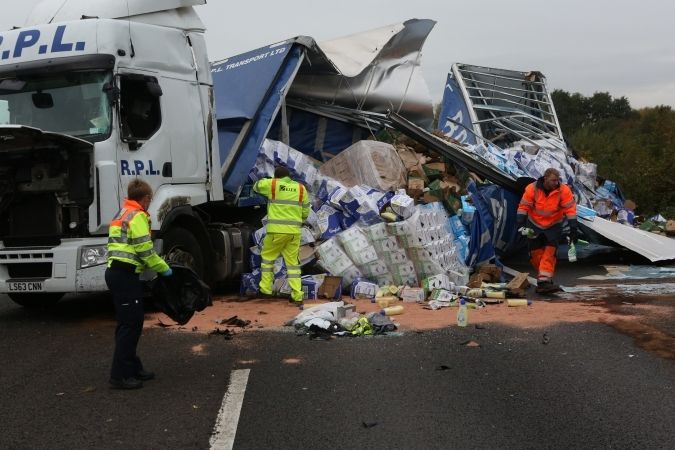 No Chance Of A Clean Get Away After Lorry Overturns On The M4 In Berkshire