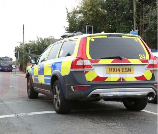 Street Robbery Gang With Knife Target Man In Gosport