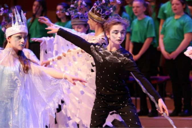 Hampshire School Children In ‘gigantic’ Sing