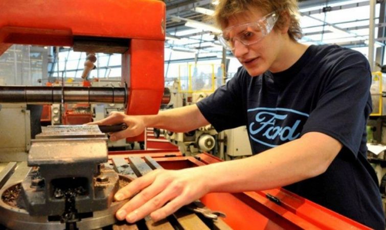 Young People And Employers Urged To Consider Apprenticeships