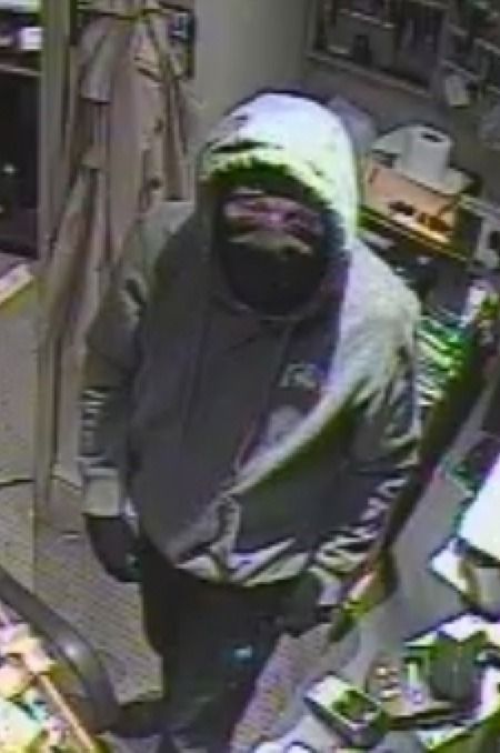 Police Hunt Man After Cowes Hotel  Burglary