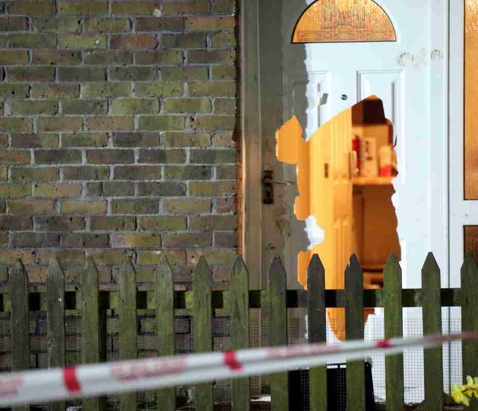 Fire Crews Smash Down Door To Rescue Home Alone  Children After Gosport Fire