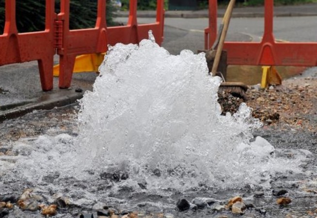 Residents In Portsmouth Left Without Water After Burst Pipe