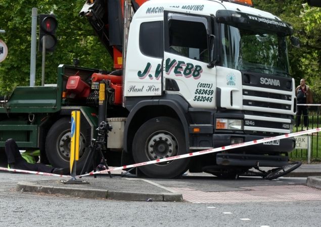 Police Close Southampton Road After Cyclist In Collision With Lorry