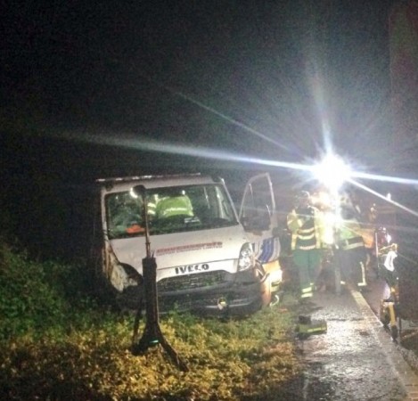 Fire Crews Cut Driver Free After Recovery Truck Leaves A31 Carriageway
