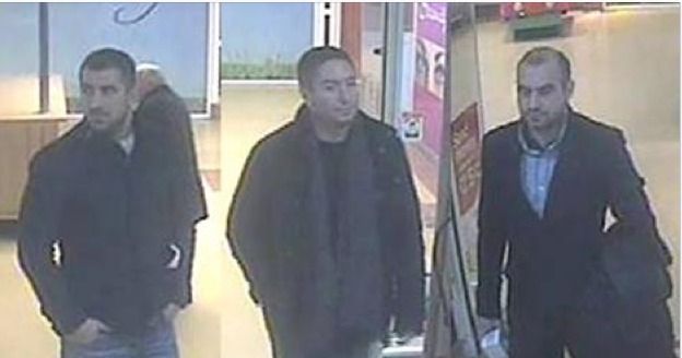 Police Appeal To Speak To Trio After Frial Oap Is Robbed In Aldershot