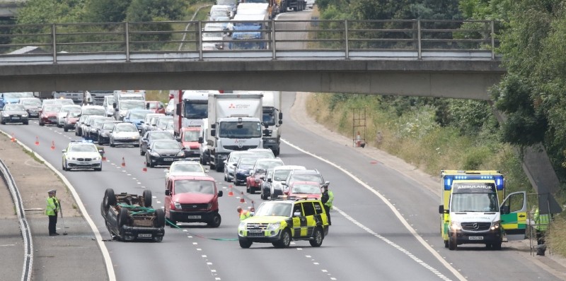 Police Close M27 Eastbound After 4x4 Flipped On It Roof