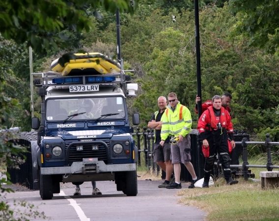 Police Seal Off Jackie Spencer Bridge In Gosport After A Body  is Found 