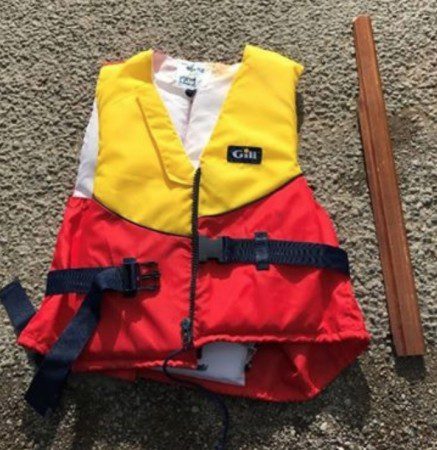 Major Search Across South Coast After Lifejacket And Debris Wash Up On Beach