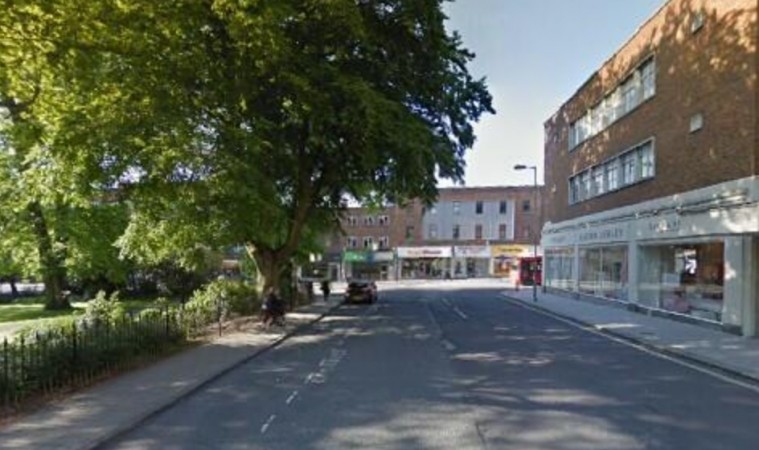 Police Hunt Pervert Who Performed Sex Act In Front Of  12 Year Old Girl In Southampton